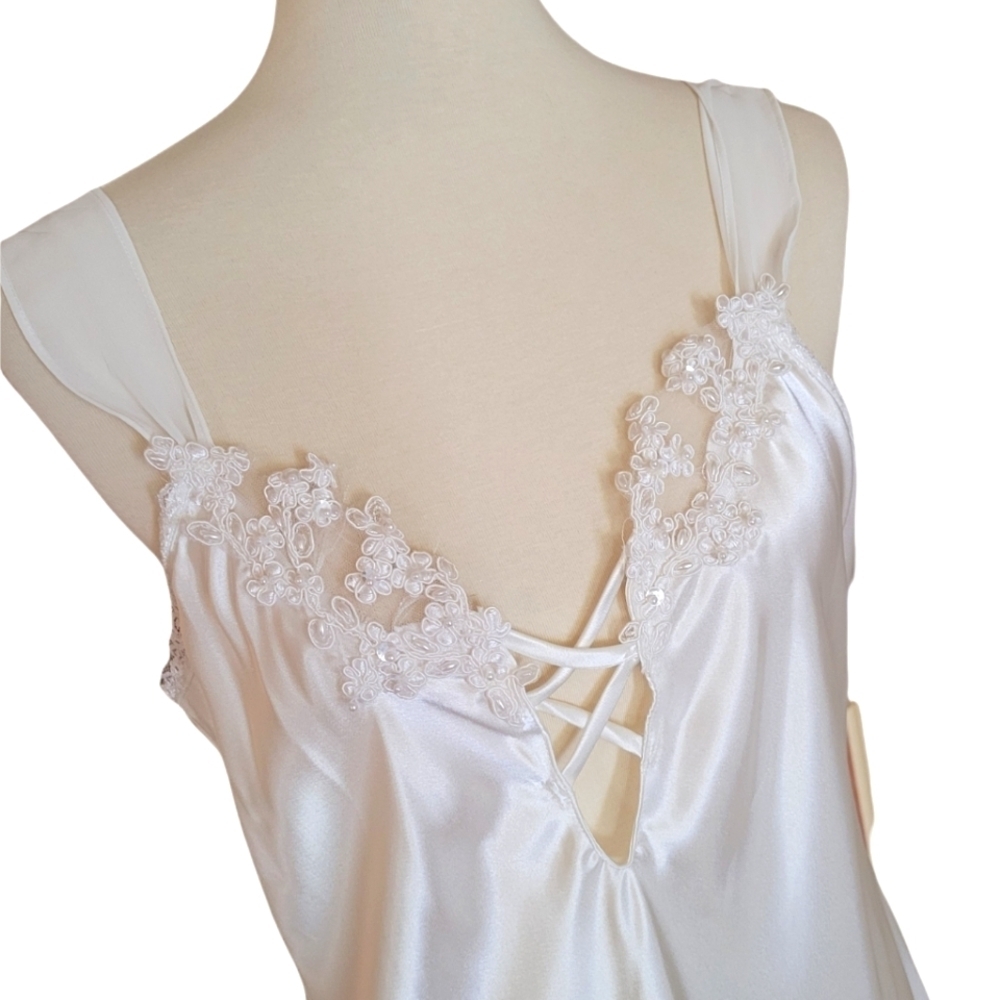 Vintage - White Satin & Chiffon Lace‎ Beaded High Low Chemise - Picture 3 of 7
